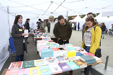 книжный фестиваль.jpg